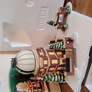 Department 56 The Old Royal Observatory- Historical Landmark Series:  Dickens